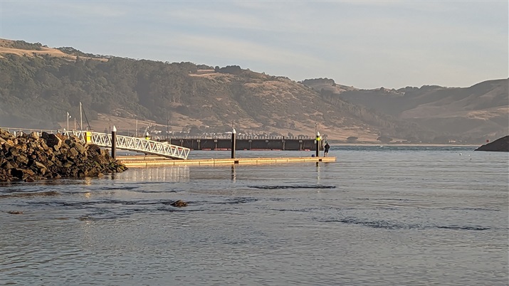 East pontoon finished at dawn - 20230223.JPG