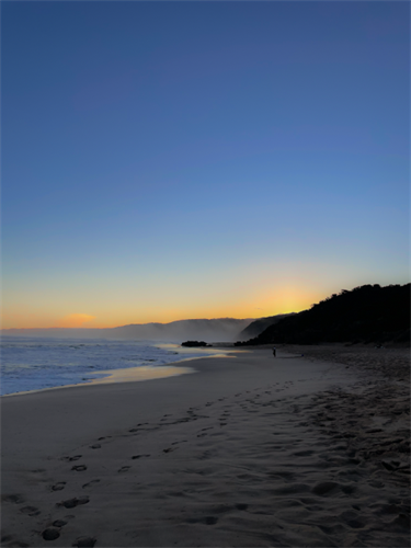 42.-Sunset-on-Johanna-Beach-Eliza-Robbins-12-18-Category.png