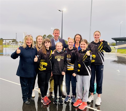 The Hon Gayle Tierney (L) with the Hon MP Dan Tahan MP (middle) Mayor Kate Hanson (R) and netballers from the Colac football Netball Club.jpg