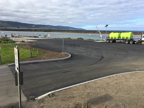 20191001 Media Release Apollo Bay boat ramp car park sealing complete pic.JPG