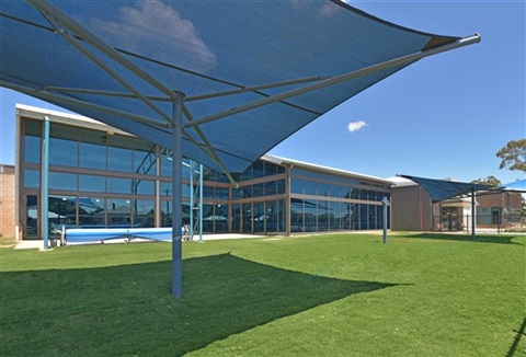 Outdoor Area (600 x 407).jpg